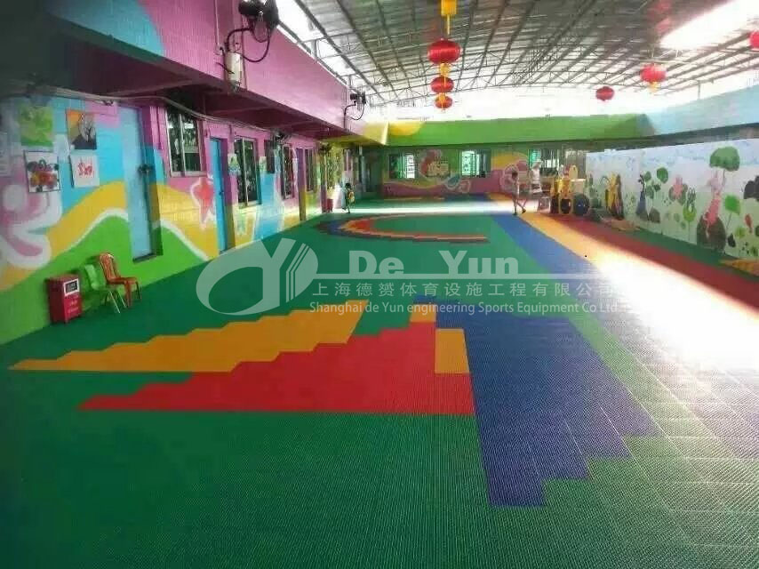 懸浮拼接地板
